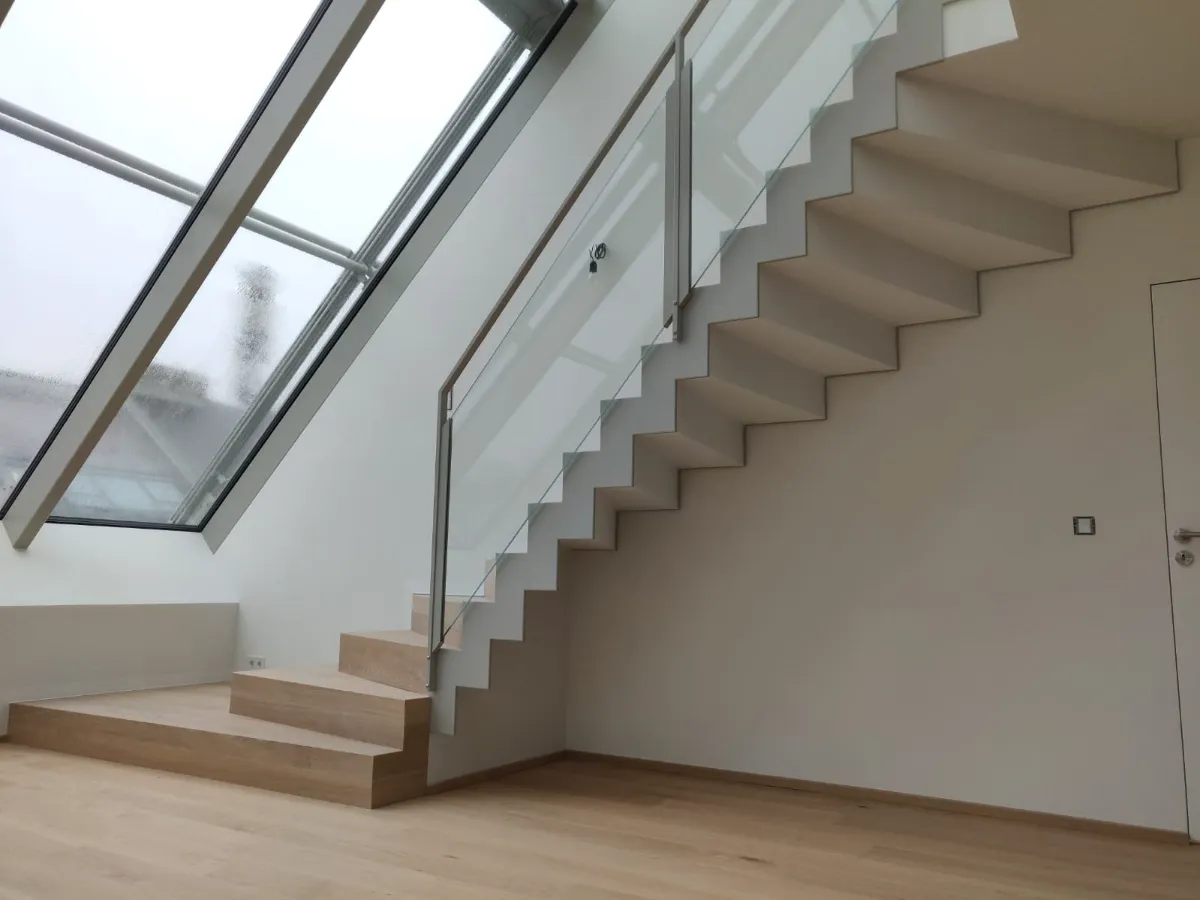 Massivholztreppe nach Maß