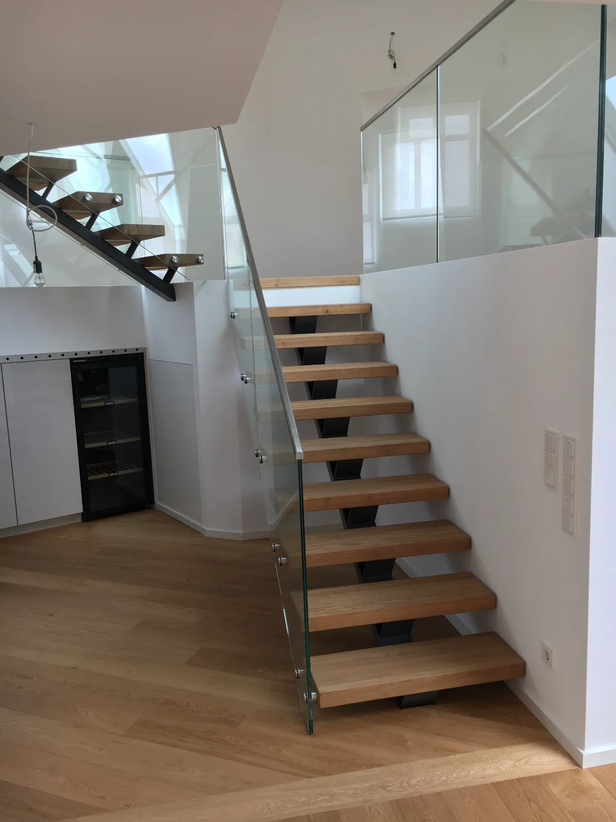 Treppe mit Glasgeländer